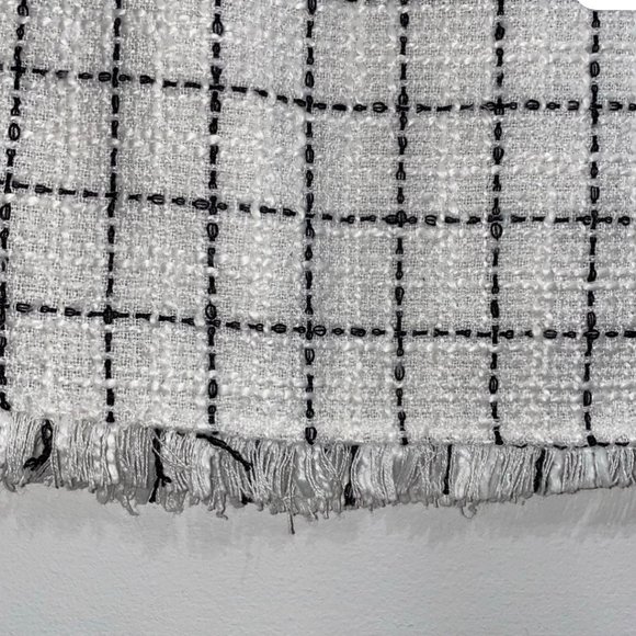 Black and White Skirt - Picture 3 of 6